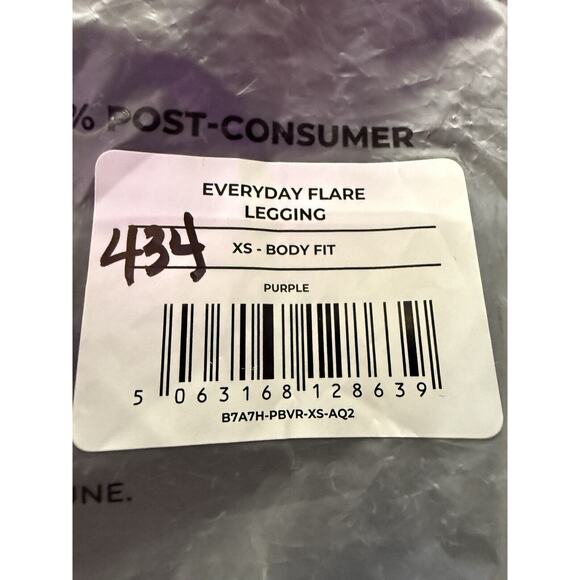 Women’s Gymshark Every Day Flare Legging Greyed Purple XS - Picture 5 of 5